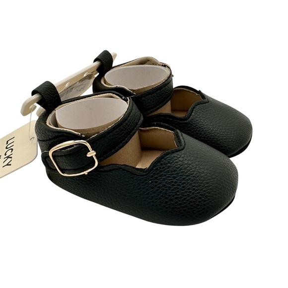 Lucky Brand Baby Girl Crib Shoes | Black Faux Leather Mary Janes | Size 2 (3-6M) - Picture 8 of 13